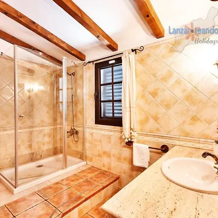 Aradri Villa *